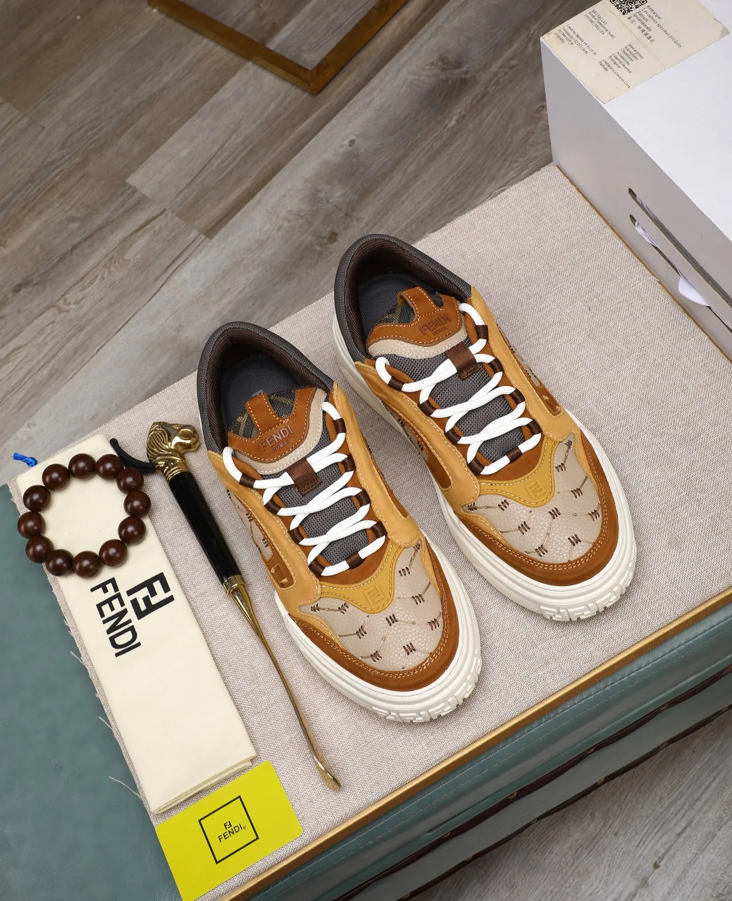 Men's shoes 💰820 [FENDI] Fendi - High-end quality original casual sports shoes - Upper: Nappa calfskin, pebbled calfskin, tongue and heel; injection molded brand logo plastic module - Lining: brand canvas - Outsole: ultra-light TPR foam·rubber; molded outsole -Super high quality control·Fine workmanship: highlighted (high-end·luxury·grade) -Size :39-44 (38, 45, can be customized)